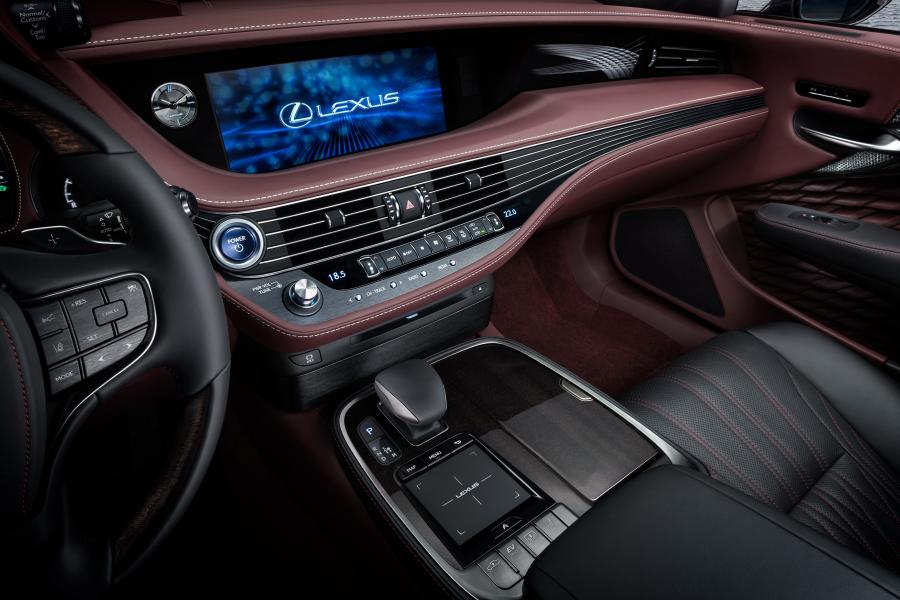 Детали интерьера Lexus LS500h 2017 года  (WW) (фото 47 из 58)